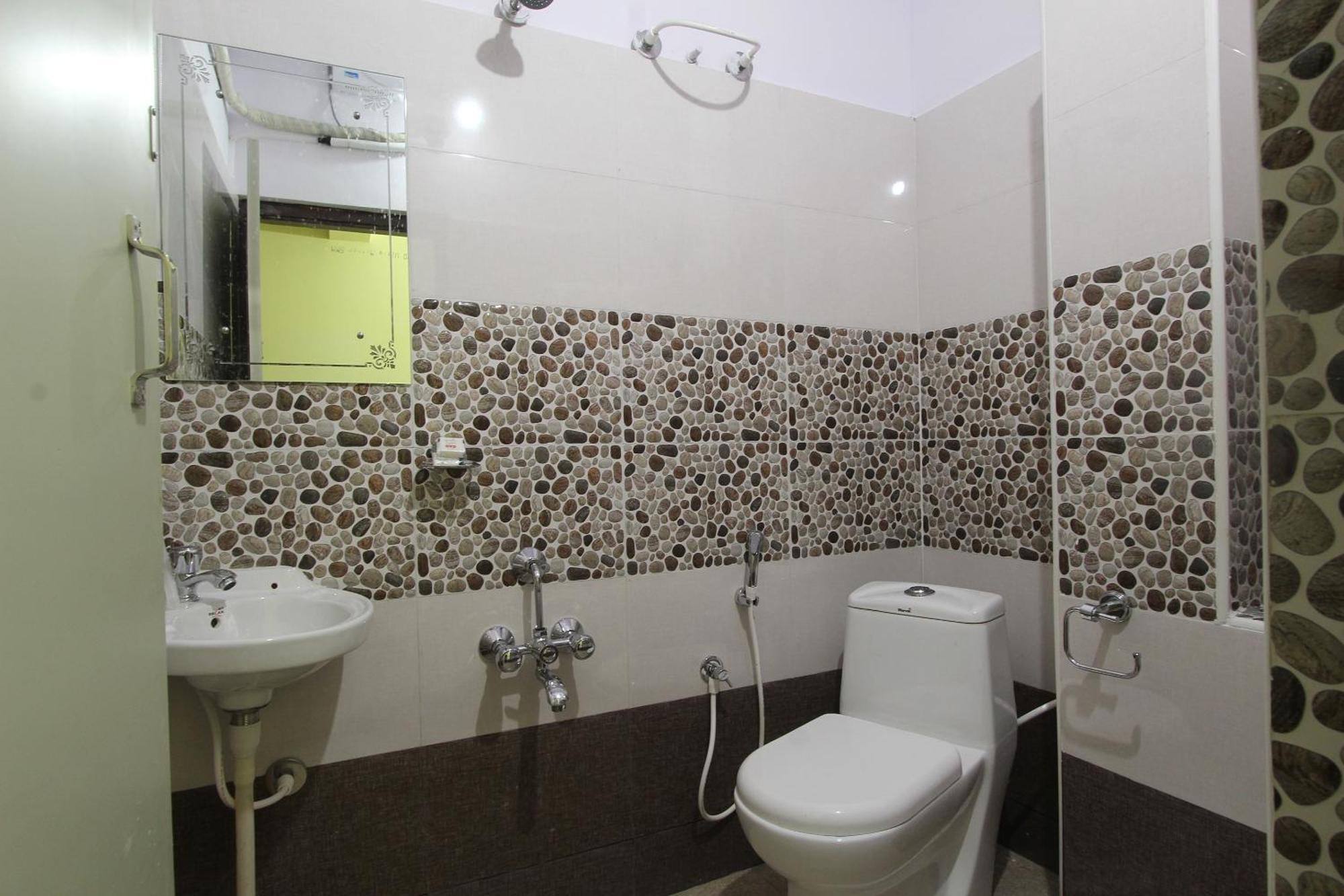 Hotel O V R Residency Near Sri Amruth Chithra Mandira Bangalore Eksteriør bilde