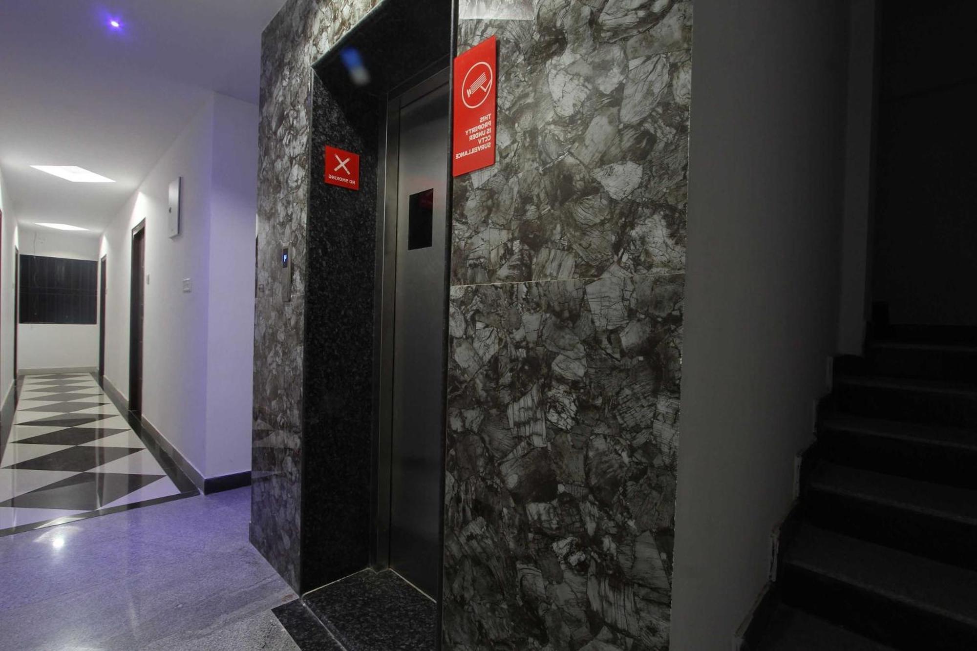 Hotel O V R Residency Near Sri Amruth Chithra Mandira Bangalore Eksteriør bilde