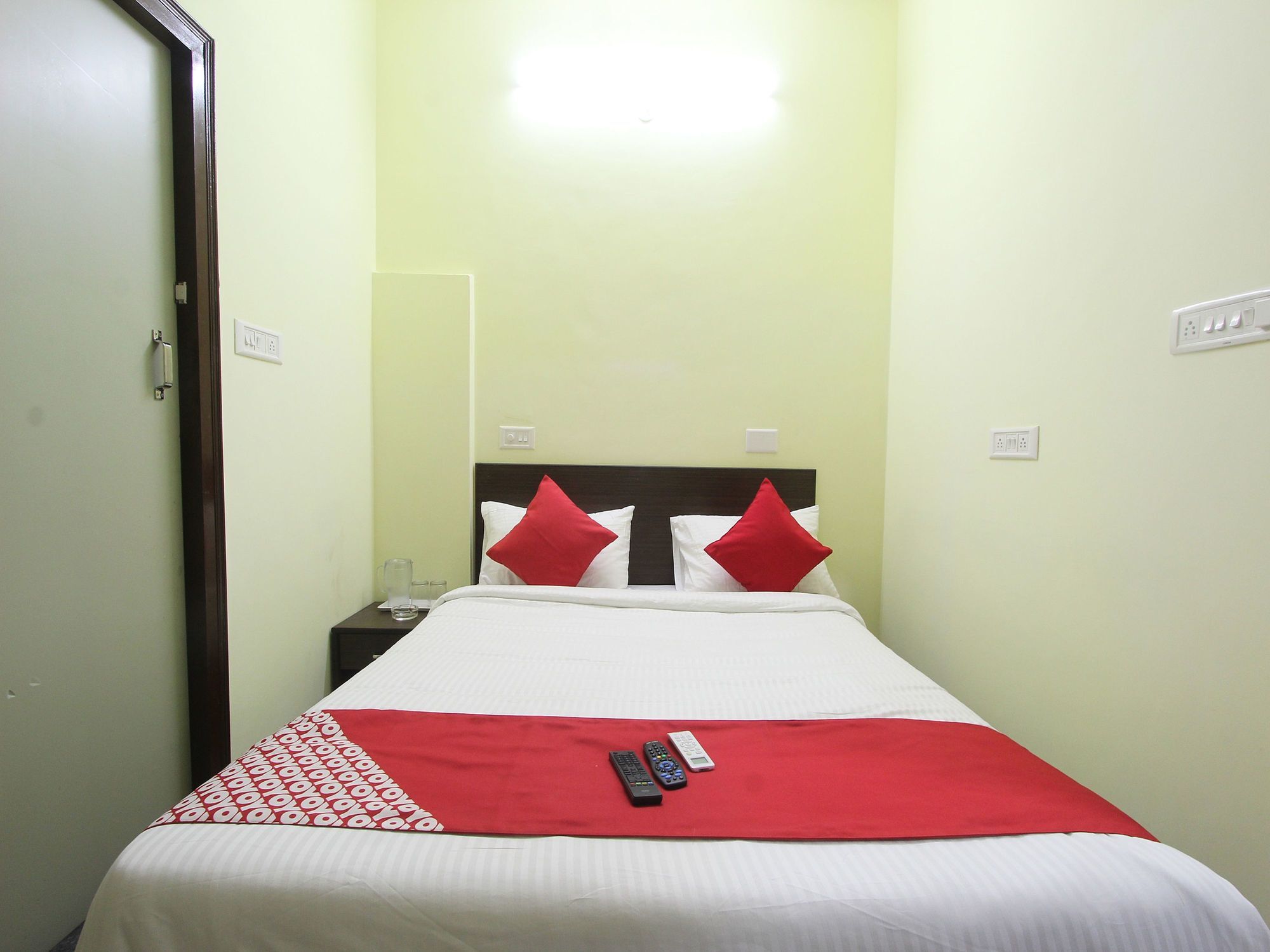 Hotel O V R Residency Near Sri Amruth Chithra Mandira Bangalore Eksteriør bilde